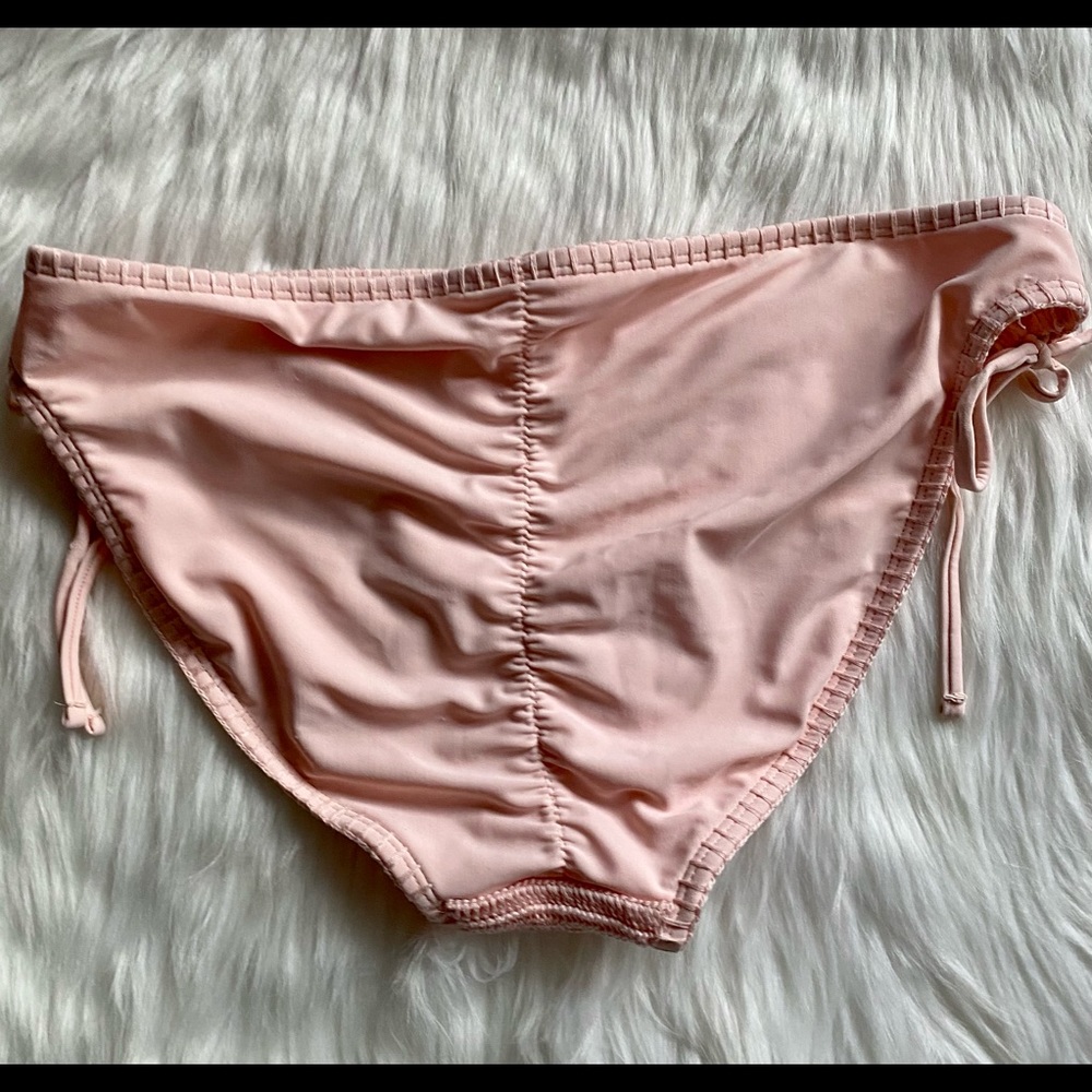 *sold* NWOT Crochet Bikini Bottoms - Picture 2 of 5